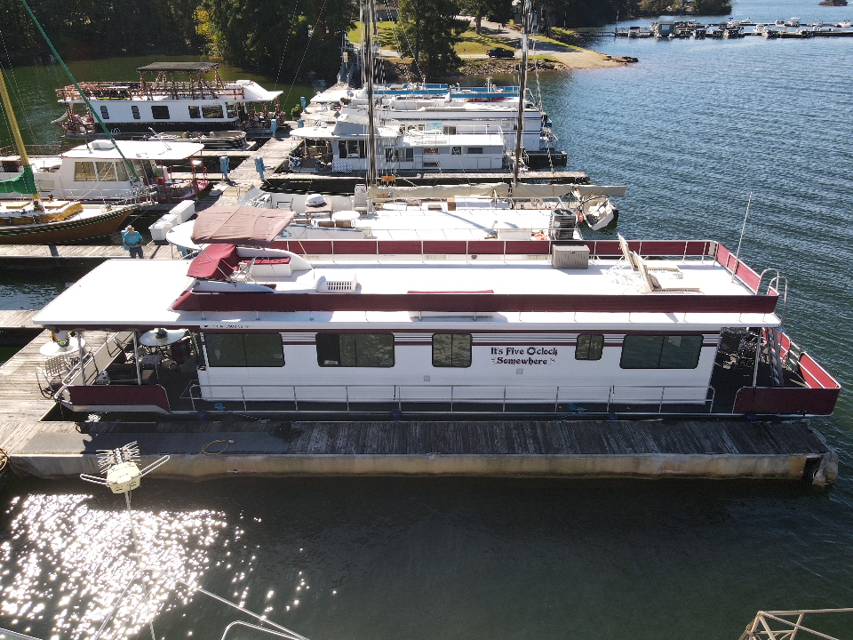Houseboat side